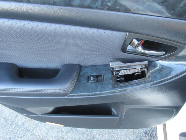 クラウン アスリート　プレミアムエディション　黒皮　サンルーフ　地でぢ　ユーザー様買取直販車　車検令和８年１２月　新車保証書　取説完備（70枚目）