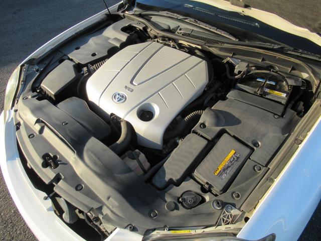 クラウン アスリート　プレミアムエディション　黒皮　サンルーフ　地でぢ　ユーザー様買取直販車　車検令和８年１２月　新車保証書　取説完備（75枚目）