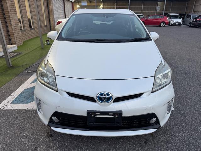 プリウス Ｇ　ナビ・ＴＶ・ＥＴＣ・アイドリングストップ・バックカメラ・クルーズコントロール・オートライト・フォグランプ・Ｂｌｕｅｔｏｏｔｈ・ハーフレザーシート（2枚目）