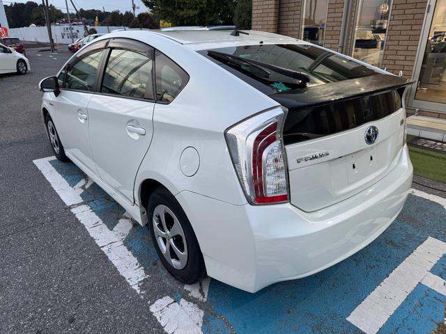 プリウス Ｇ　ナビ・ＴＶ・ＥＴＣ・アイドリングストップ・バックカメラ・クルーズコントロール・オートライト・フォグランプ・Ｂｌｕｅｔｏｏｔｈ・ハーフレザーシート（7枚目）