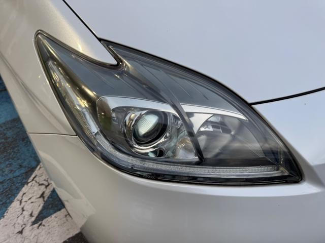 プリウス Ｇ　ナビ・ＴＶ・ＥＴＣ・アイドリングストップ・バックカメラ・クルーズコントロール・オートライト・フォグランプ・Ｂｌｕｅｔｏｏｔｈ・ハーフレザーシート（9枚目）