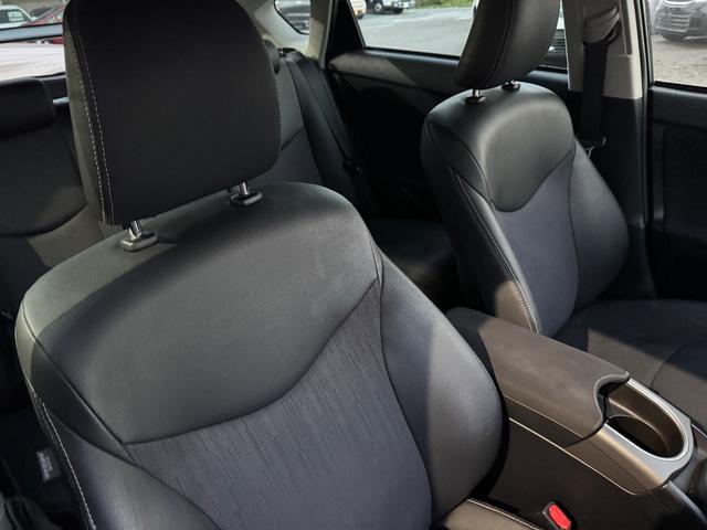 プリウス Ｇ　ナビ・ＴＶ・ＥＴＣ・アイドリングストップ・バックカメラ・クルーズコントロール・オートライト・フォグランプ・Ｂｌｕｅｔｏｏｔｈ・ハーフレザーシート（18枚目）