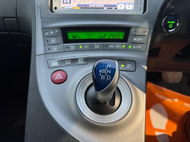 プリウス Ｇ　ナビ・ＴＶ・ＥＴＣ・アイドリングストップ・バックカメラ・クルーズコントロール・オートライト・フォグランプ・Ｂｌｕｅｔｏｏｔｈ・ハーフレザーシート（28枚目）