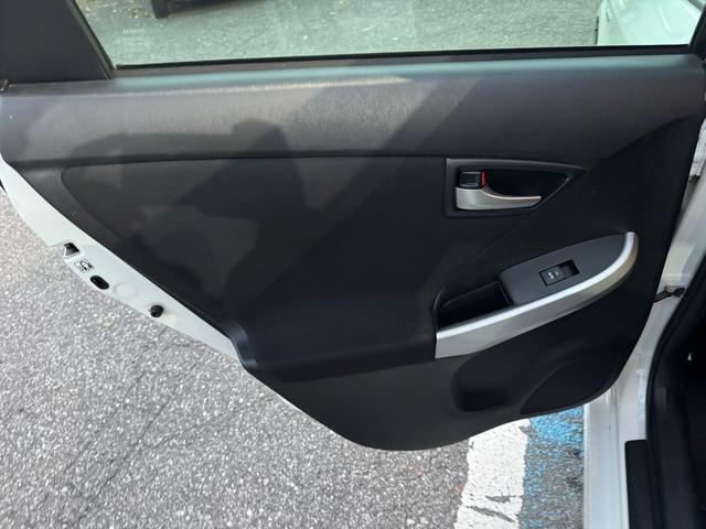 プリウス Ｇ　ナビ・ＴＶ・ＥＴＣ・アイドリングストップ・バックカメラ・クルーズコントロール・オートライト・フォグランプ・Ｂｌｕｅｔｏｏｔｈ・ハーフレザーシート（40枚目）