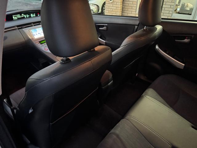 プリウス Ｇ　ナビ・ＴＶ・ＥＴＣ・アイドリングストップ・バックカメラ・クルーズコントロール・オートライト・フォグランプ・Ｂｌｕｅｔｏｏｔｈ・ハーフレザーシート（41枚目）