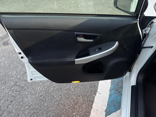 プリウス Ｇ　ナビ・ＴＶ・ＥＴＣ・アイドリングストップ・バックカメラ・クルーズコントロール・オートライト・フォグランプ・Ｂｌｕｅｔｏｏｔｈ・ハーフレザーシート（44枚目）