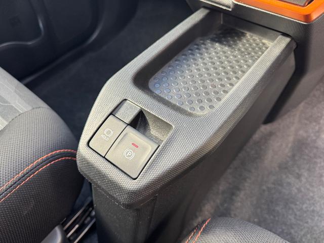 タフト Ｇ　ナビ・アイドリングストップ・プッシュスタート・シートヒーター・衝突軽減警報・クリアランスソナー・電動サイドブレーキ・アルミホイール・４ＷＤ・フォグランプ・サンルーフ（26枚目）