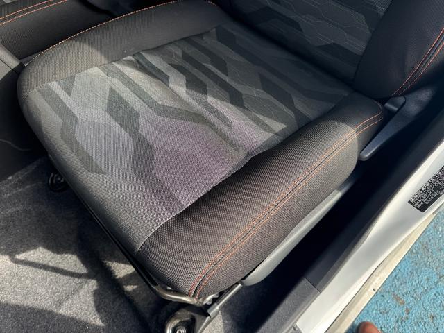 タフト Ｇ　ナビ・アイドリングストップ・プッシュスタート・シートヒーター・衝突軽減警報・クリアランスソナー・電動サイドブレーキ・アルミホイール・４ＷＤ・フォグランプ・サンルーフ（49枚目）