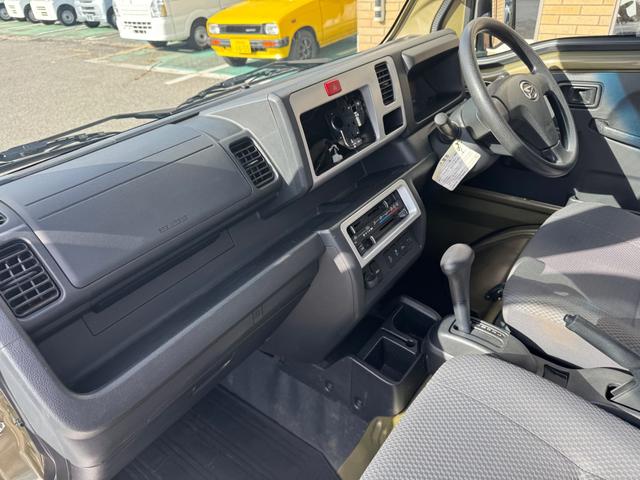 ハイゼットトラック ジャンボＳＡＩＩＩｔ　クリアランスソナー・フォグランプ・キーレス・オートライト・４ＷＤ・衝突軽減警報（32枚目）