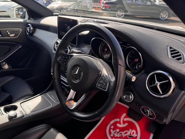 ＧＬＡクラス ＧＬＡ２２０　４マチック　オフロードエディション　ナビ・ＴＶ・ＥＴＣ・アイドリングストップ・クルーズコントロール・クリアランスソナー・バックカメラ・電動リアゲート・サンルーフ・プッシュスタート（17枚目）