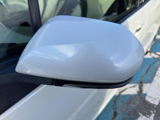 プリウス Sツーリングセレクション ナビ・TV・ETC・アイドリングストップ・クルーズコントロール・ドライブレコーダー・オートライト・オートハイビーム・車線逸脱警報・衝突軽減警報・レザーシート・Bluetooth・シートヒーター(13枚目)