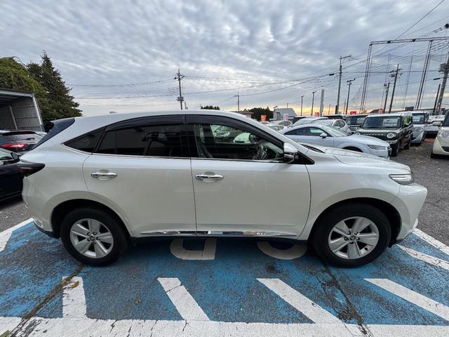 ハリアー エレガンス ナビ・TV・ETC・アイドリングストップ・オートライト・オートハイビーム・電動パーキング・プッシュスタート・レザーシート・クルーズコントロール・フォグランプ(5枚目)