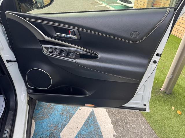 ハリアー エレガンス ナビ・TV・ETC・アイドリングストップ・オートライト・オートハイビーム・電動パーキング・プッシュスタート・レザーシート・クルーズコントロール・フォグランプ(17枚目)