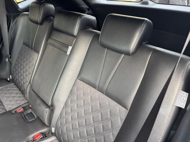 ハリアー エレガンス ナビ・TV・ETC・アイドリングストップ・オートライト・オートハイビーム・電動パーキング・プッシュスタート・レザーシート・クルーズコントロール・フォグランプ(42枚目)