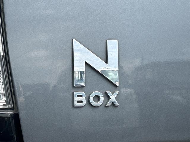 Ｎ－ＢＯＸカスタム Ｇ・Ｌパッケージ　ＥＴＣ　バックカメラ　両側電動スライドドア　ナビ　ＴＶ　オートライト　ＨＩＤ　スマートキー　アイドリングストップ　電動格納ミラー　ベンチシート　ＣＶＴ　盗難防止システム　ＡＢＳ　ＥＳＣ　ＣＤ（23枚目）