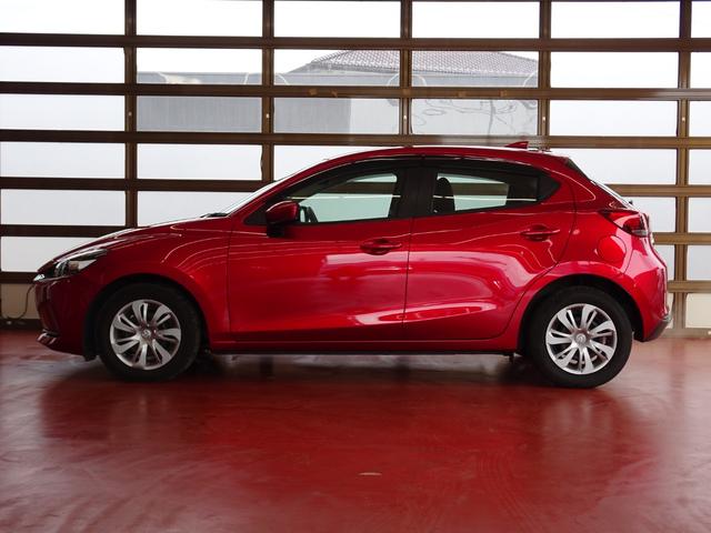 ＭＡＺＤＡ２ １５Ｓ　純正ＳＤナビ　ＥＴＣ　フルセグＴＶ　ＣＤ・ＤＶＤ　衝突軽減システム　横滑り防止　パーキングセンサー　アイドリングストップ　レーンアシスト　オートライト　ＬＥＤヘッドライト　前後ドラレコ　フロアマット（7枚目）