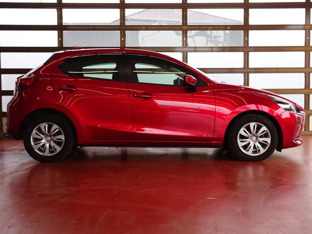 ＭＡＺＤＡ２ １５Ｓ　純正ＳＤナビ　ＥＴＣ　フルセグＴＶ　ＣＤ・ＤＶＤ　衝突軽減システム　横滑り防止　パーキングセンサー　アイドリングストップ　レーンアシスト　オートライト　ＬＥＤヘッドライト　前後ドラレコ　フロアマット（12枚目）