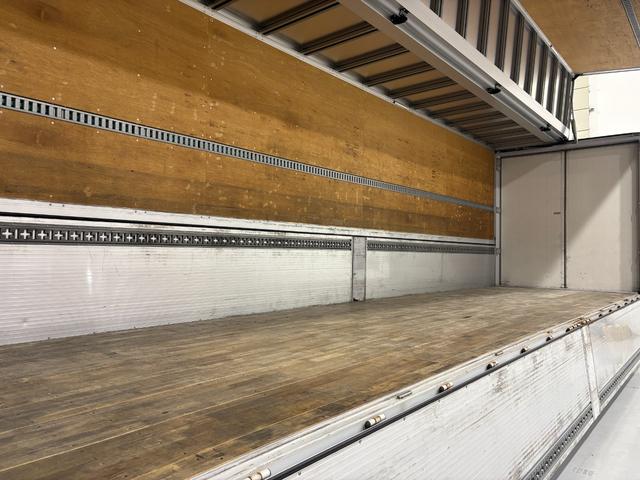 プロフィア 4軸低床・アルミウィング・格納パワーゲート付き・アルミホイール・7MT(19枚目)