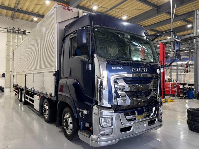 ギガ 4軸低床・アルミウィング・ハイルーフ・アルミホイール・7MT(6枚目)