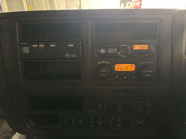 ギガ 4軸低床・アルミウィング・ハイルーフ・アルミホイール・7MT(10枚目)