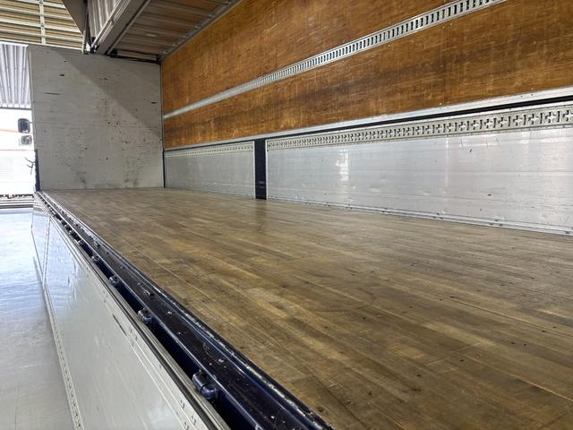 ギガ 4軸低床・アルミウィング・ハイルーフ・アルミホイール・7MT(22枚目)