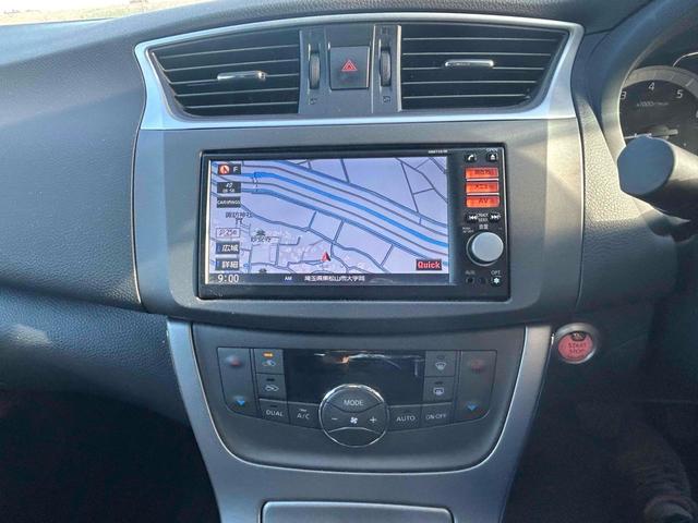 シルフィ Ｘ　バックカメラ　ナビ　ＣＶＴ　スマートキー　電動格納ミラー　電動リアゲート　盗難防止システム　ミュージックプレイヤー接続可　衝突安全ボディ　ＡＢＳ　ＥＳＣ　エアコン　パワーステアリング　パワーウィンドウ（3枚目）