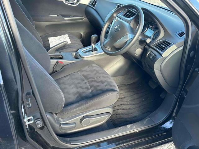 シルフィ Ｘ　バックカメラ　ナビ　ＣＶＴ　スマートキー　電動格納ミラー　電動リアゲート　盗難防止システム　ミュージックプレイヤー接続可　衝突安全ボディ　ＡＢＳ　ＥＳＣ　エアコン　パワーステアリング　パワーウィンドウ（7枚目）