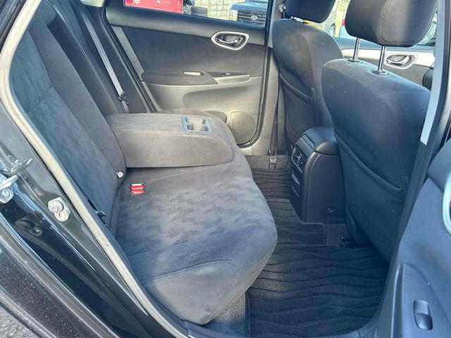 シルフィ Ｘ　バックカメラ　ナビ　ＣＶＴ　スマートキー　電動格納ミラー　電動リアゲート　盗難防止システム　ミュージックプレイヤー接続可　衝突安全ボディ　ＡＢＳ　ＥＳＣ　エアコン　パワーステアリング　パワーウィンドウ（10枚目）