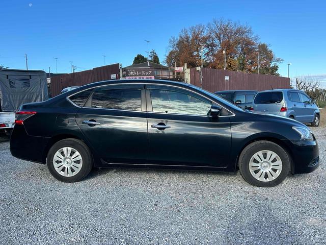 シルフィ Ｘ　バックカメラ　ナビ　ＣＶＴ　スマートキー　電動格納ミラー　電動リアゲート　盗難防止システム　ミュージックプレイヤー接続可　衝突安全ボディ　ＡＢＳ　ＥＳＣ　エアコン　パワーステアリング　パワーウィンドウ（14枚目）