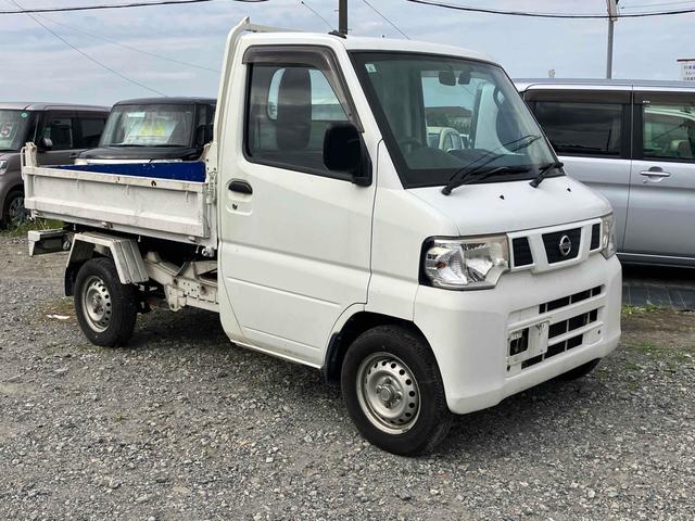 ＮＴ１００クリッパートラック 　４ＷＤ　ＭＴ　パワーステアリング　ＥＴＣ　エアコン　運転席エアバッグ　ダンプ　三方開（10枚目）