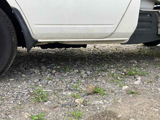 ＮＴ１００クリッパートラック 　４ＷＤ　ＭＴ　パワーステアリング　ＥＴＣ　エアコン　運転席エアバッグ　ダンプ　三方開（20枚目）