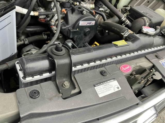 ラジエーターも新品に交換済みのようです♪