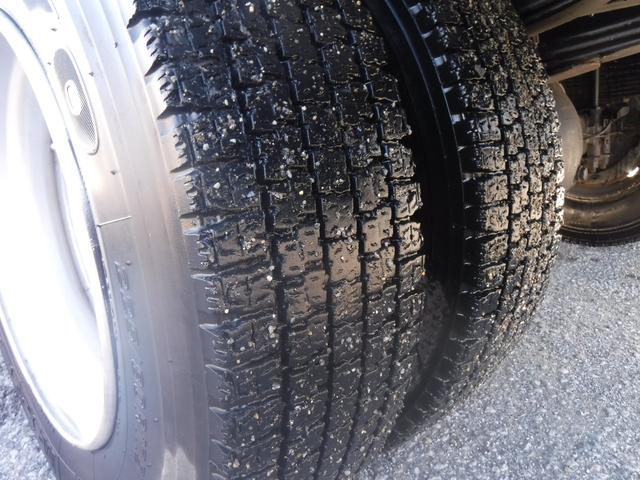 フォワード 　Ｌゲート　ダンプ　３．４５ｔ積載　手動コボレーンＥＴＣ　Ｆ６速ＭＴ　ターボ上物：新明和ＤＲＦ４－１７ＳＹ走行距離：７５，９１９ｋｍ　燃料：軽油※スペアキー無（22枚目）