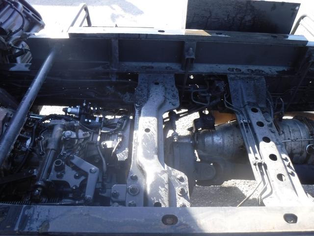 フォワード 　Ｌゲート　ダンプ　３．４５ｔ積載　手動コボレーンＥＴＣ　Ｆ６速ＭＴ　ターボ上物：新明和ＤＲＦ４－１７ＳＹ走行距離：７５，９１９ｋｍ　燃料：軽油※スペアキー無（34枚目）