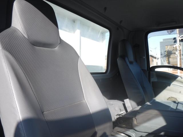 フォワード 　Ｌゲート　ダンプ　３．４５ｔ積載　手動コボレーンＥＴＣ　Ｆ６速ＭＴ　ターボ上物：新明和ＤＲＦ４－１７ＳＹ走行距離：７５，９１９ｋｍ　燃料：軽油※スペアキー無（45枚目）