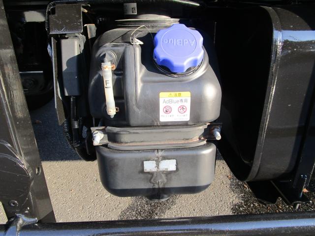 エルフトラック 　冷蔵冷凍　－３０度設定　２室冷凍　スタンバイ２００Ｖ　３．５ｔ積載バックカメラ　ＥＴＣ　写真逸脱装置　車間センサーＡＴターボ冷凍機：東プレ車両総重量：７，３５５ｋｇ　準中型免許工具　ジャッキ（66枚目）