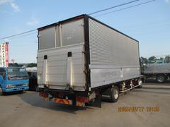車両総重量：７，９９０ｋｇ　中型免許対応 6