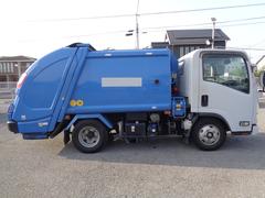 塵芥車　プレス（押し出し式）　新明和ＧＰＸ４．２立米汚水タンク　２ｔ積載　Ｆ６速ＭＴ　ターボ 5