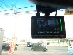 万一の事故の際、映像で証拠を残してくれるドライブレコーダー付き！前後録画なのでアオリ運転防止にもなります！ 6