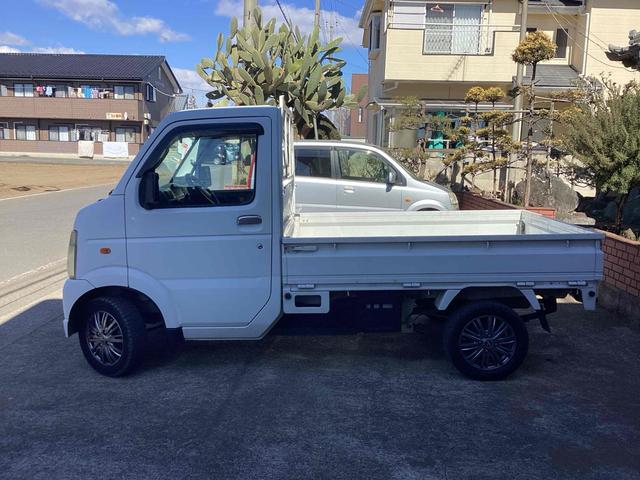 キャリイトラック 　４ＷＤ　ＡＴ　アルミホイール　エアコン　パワーステアリング　運転席エアバッグ　ＣＤ（5枚目）