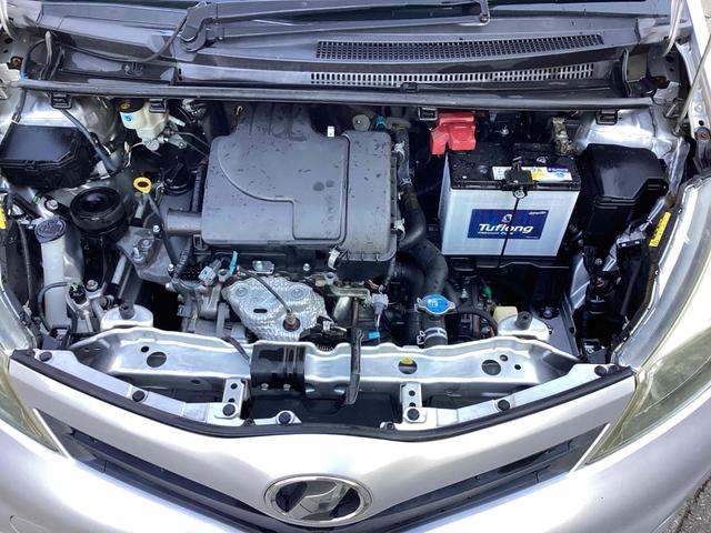 ヴィッツ Ｆ　ナビ　アルミホイール　キーレスエントリー　電動格納ミラー　ＣＶＴ　衝突安全ボディ　ＡＢＳ　エアコン　パワーステアリング　パワーウィンドウ（20枚目）