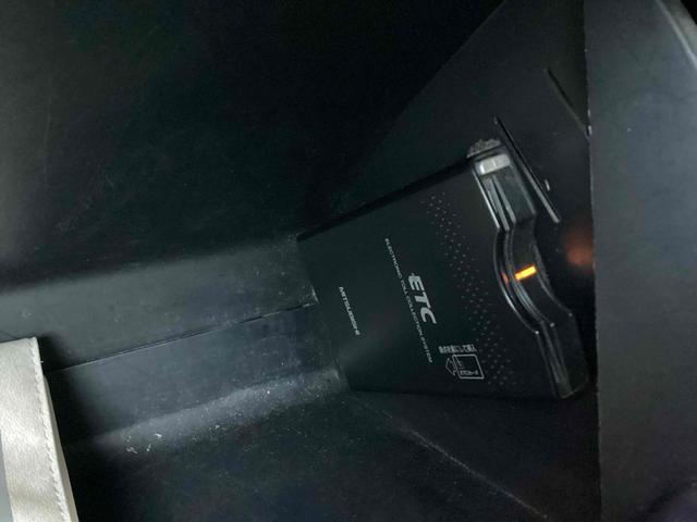 アクア S ETC バックカメラ ナビ TV スマートキー 電動格納ミラー CVT 衝突安全ボディ ABS ESC エアコン パワーステアリング パワーウィンドウ(9枚目)