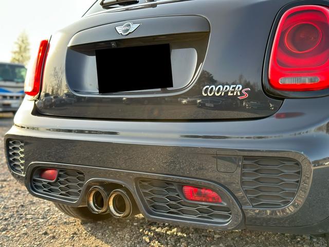 ＭＩＮＩ クーパーＳ　ｗｏｒｋｓパーツ付　クルコン　純正ナビ　バックカメラ　ドライブレコーダー　プッシュスタート（60枚目）