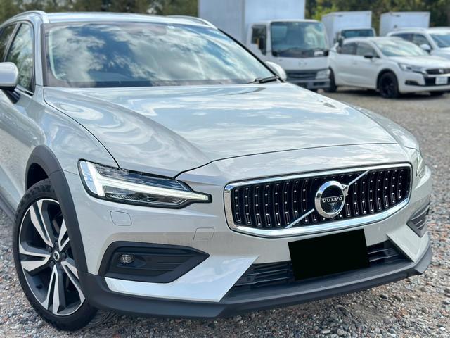 Ｖ６０ クロスカントリー　Ｔ５　ＡＷＤ　プロ　バックカメラ　ＥＴＣ　　レザーシート　ＬＥＤ　ライト（71枚目）