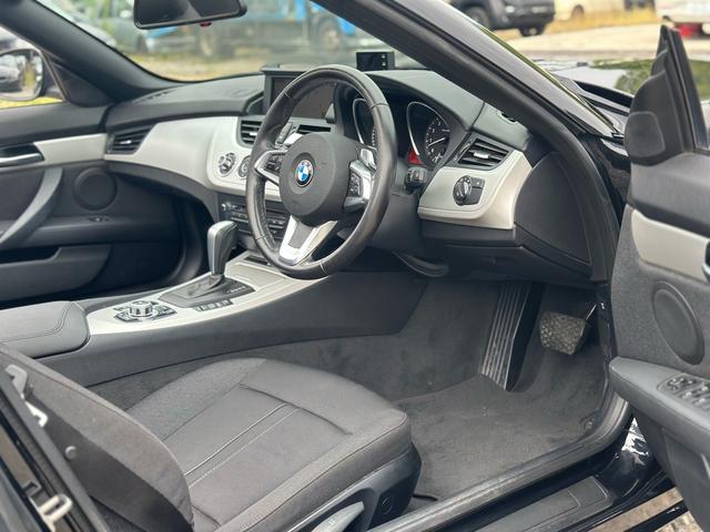 Ｚ４ ｓＤｒｉｖｅ２３ｉ　ナビ　アルミ　ＥＴＣ　　レーダー探知機　キー２個（17枚目）