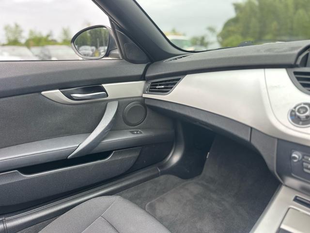 Ｚ４ ｓＤｒｉｖｅ２３ｉ　ナビ　アルミ　ＥＴＣ　　レーダー探知機　キー２個（36枚目）