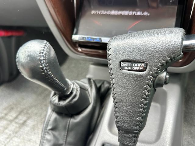 ダットサンピックアップ ダブルキャブ　ＡＸリミテッド　ナビ　ＢＴ付き　バックカメラ　ＥＴＣ　　アルミ（31枚目）