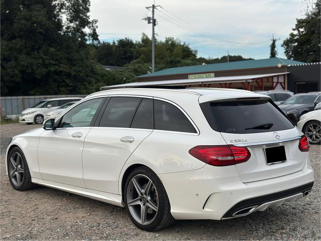Ｃクラスステーションワゴン Ｃ２２０ｄ　ステーションワゴンローレウスエディション　パノラマサンルーフ　革シート　電動リアゲート　純正１８インチ　シルバールーフレール（5枚目）