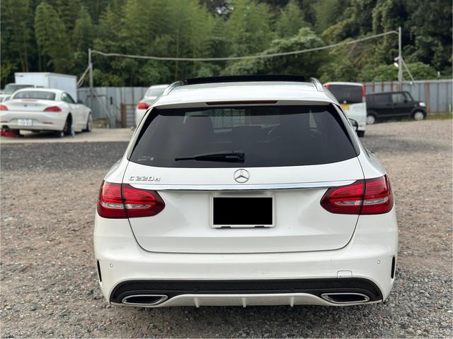 Ｃクラスステーションワゴン Ｃ２２０ｄ　ステーションワゴンローレウスエディション　パノラマサンルーフ　革シート　電動リアゲート　純正１８インチ　シルバールーフレール（6枚目）