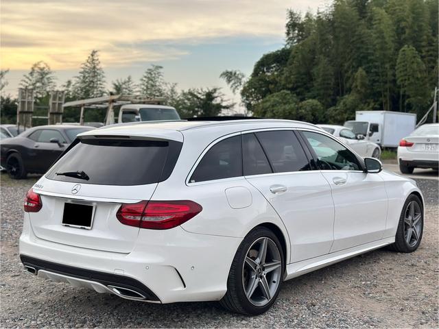 Ｃクラスステーションワゴン Ｃ２２０ｄ　ステーションワゴンローレウスエディション　パノラマサンルーフ　革シート　電動リアゲート　純正１８インチ　シルバールーフレール（7枚目）